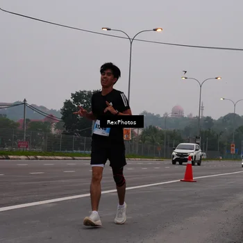 Runner Photo 7243879