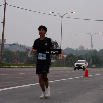 Runner Photo 7243891