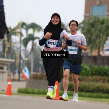 Runner Photo 7244000