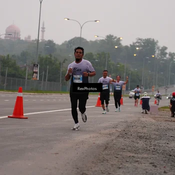 Runner Photo 7244174