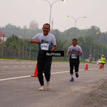 Runner Photo 7244296