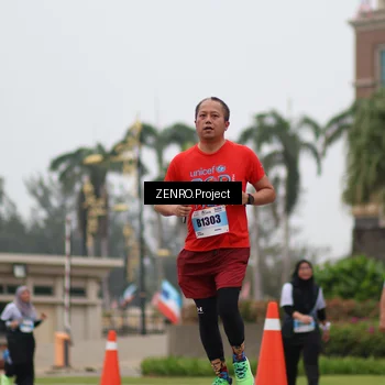 Runner Photo 7244912