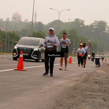 Runner Photo 7245385