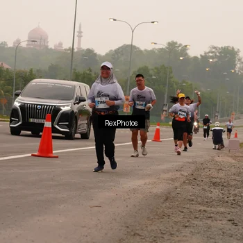 Runner Photo 7245417