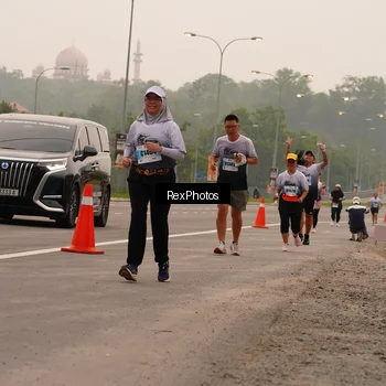 Runner Photo 7245442