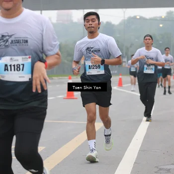 Runner Photo 7245755