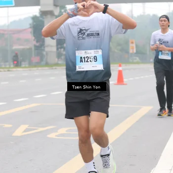 Runner Photo 7245800