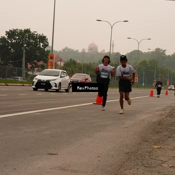 Runner Photo 7245951