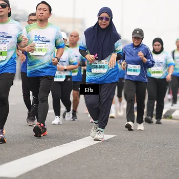 Runner Photo 7246344