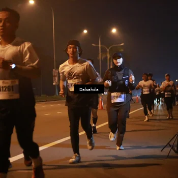 Runner Photo 7246504