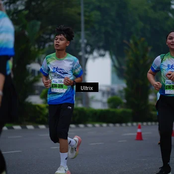 Runner Photo 7247100