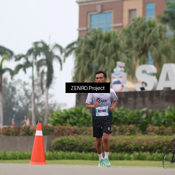 Runner Photo 7247117