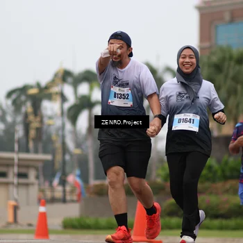 Runner Photo 7247400