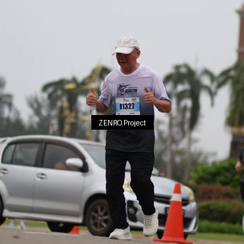 Runner Photo 7247549