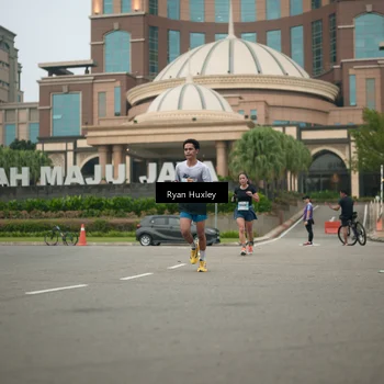 Runner Photo 7248943
