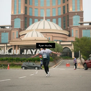 Runner Photo 7250302