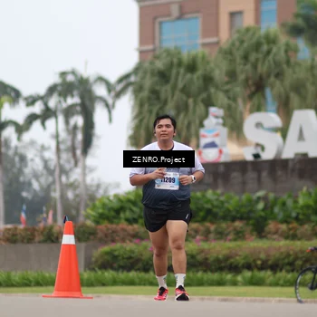 Runner Photo 7250444