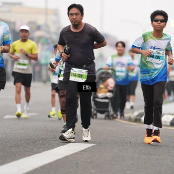 Runner Photo 7250773