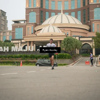Runner Photo 7250874