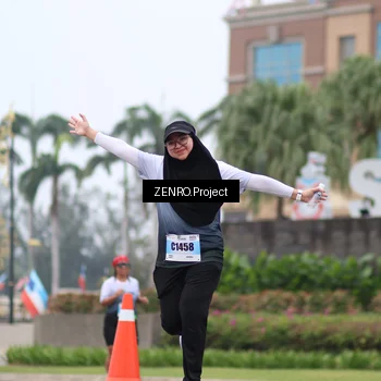 Runner Photo 7250875