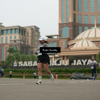 Runner Photo 7250990