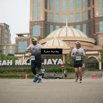 Runner Photo 7250991