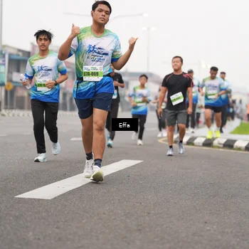 Runner Photo 7251100