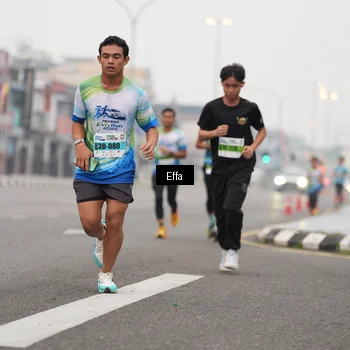Runner Photo 7254002