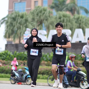 Runner Photo 7256060