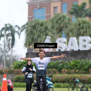 Runner Photo 7256974