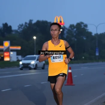 Runner Photo 7259285