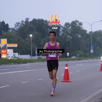 Runner Photo 7259699