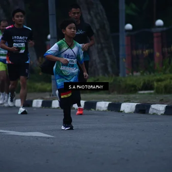 Runner Photo 7261393