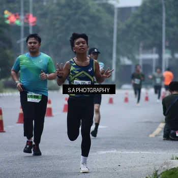 Runner Photo 7263845