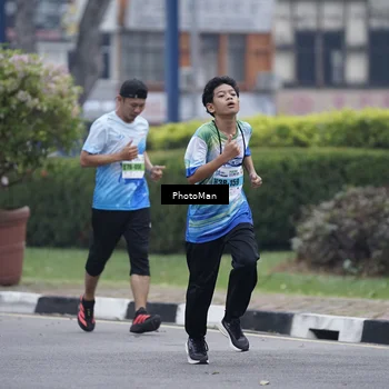 Runner Photo 7270352