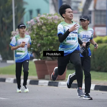 Runner Photo 7270410