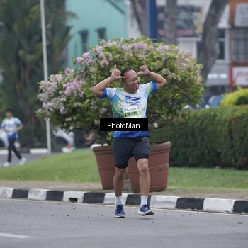 Runner Photo 7270738
