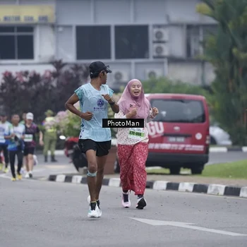 Runner Photo 7271004