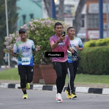 Runner Photo 7271063