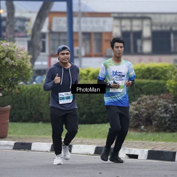 Runner Photo 7271338