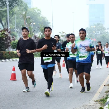 Runner Photo 7271399