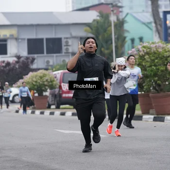 Runner Photo 7272636