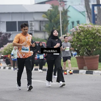 Runner Photo 7273353