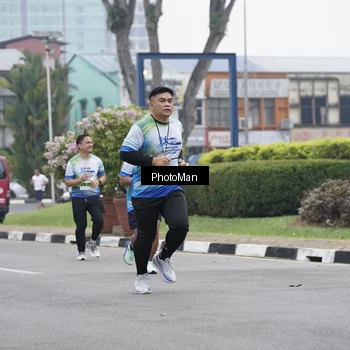 Runner Photo 7273496