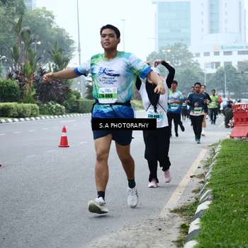 Runner Photo 7273548