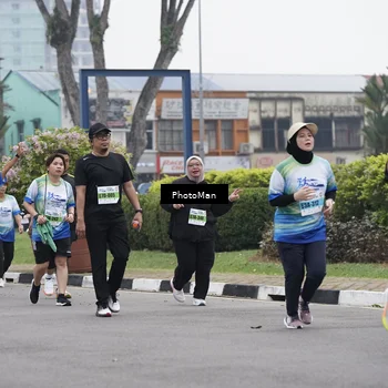 Runner Photo 7274003