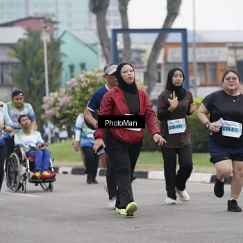 Runner Photo 7274396