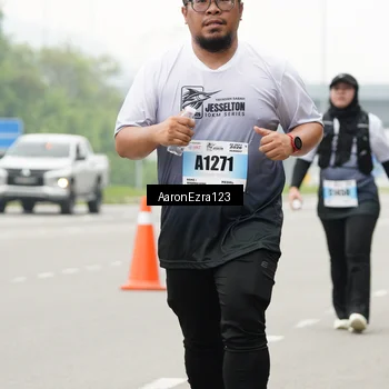 Runner Photo 7277002
