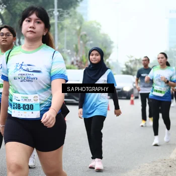 Runner Photo 7279918