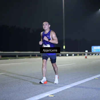Runner Photo 7284895